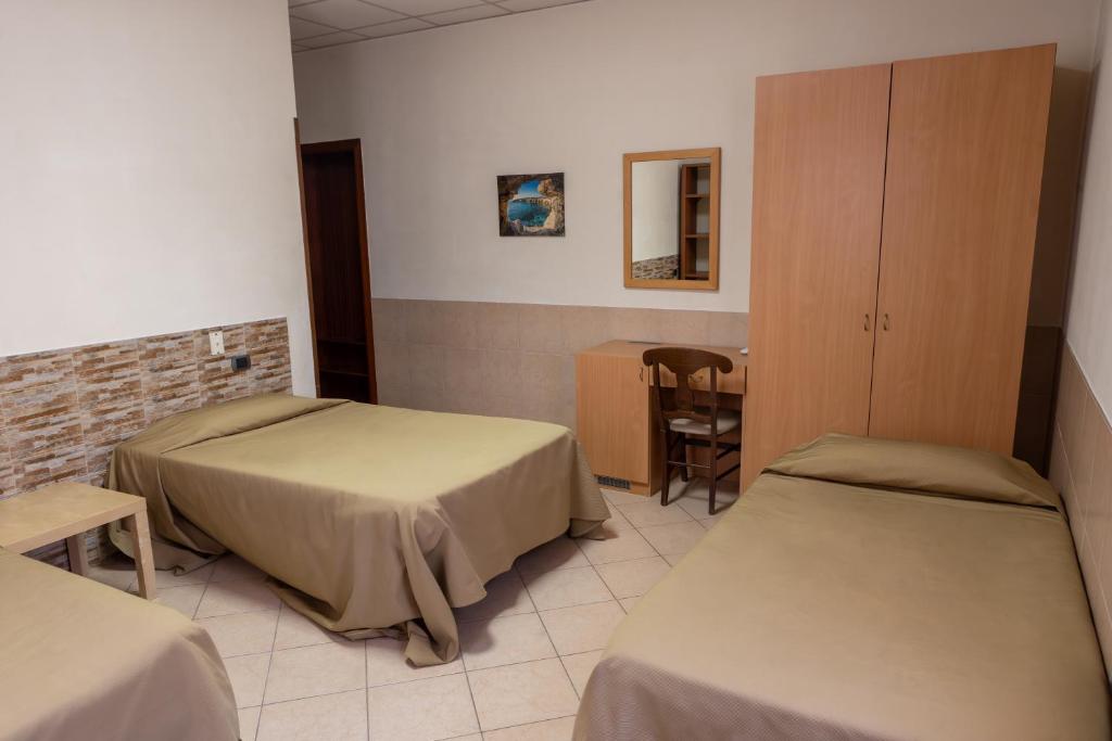 Hotel Mariuccia - Habitación Triple Estándar