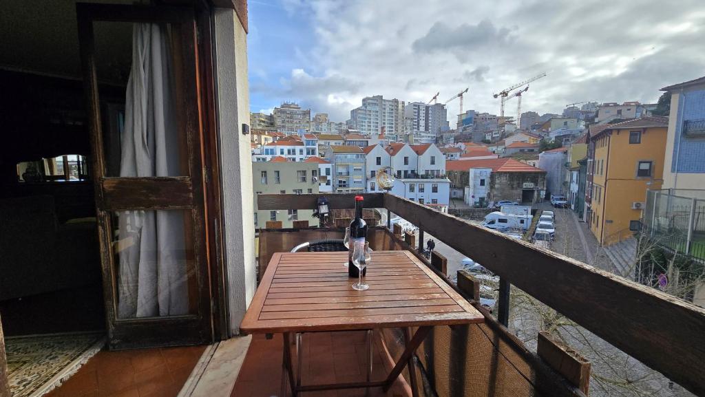 Classic Charm of an Old Porto free parking