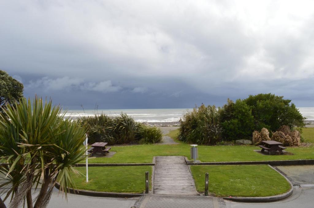 Beachfront Hotel Hokitika - Resim 21