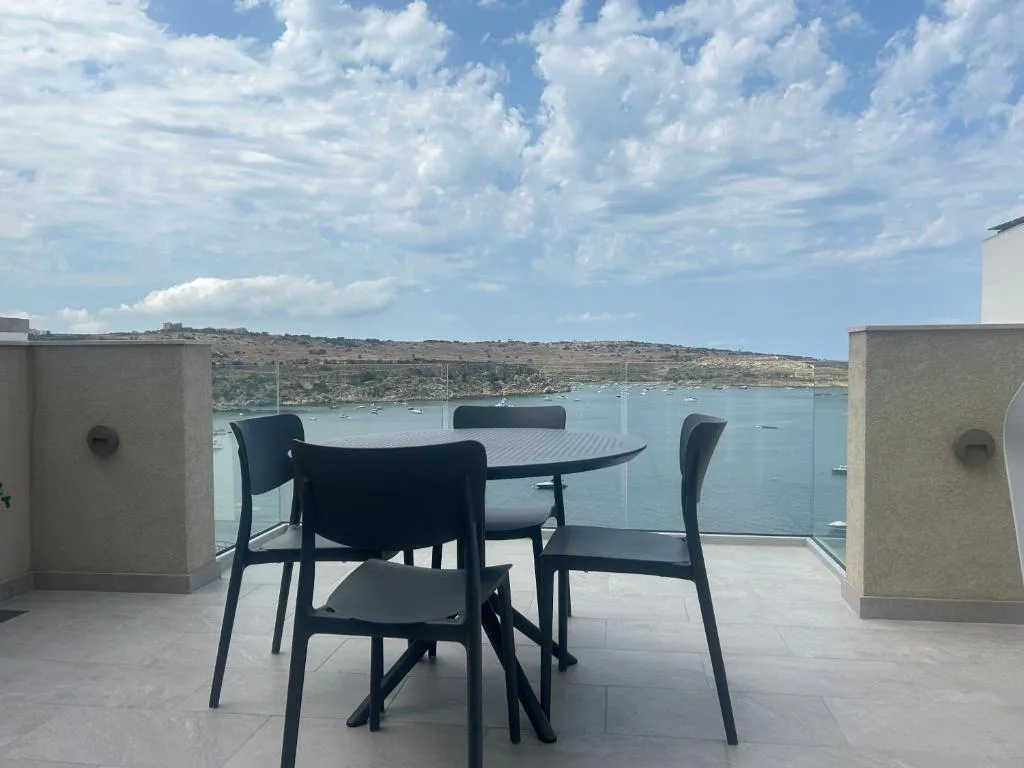 Stunning Seaview Penthouse with Sun Terrace