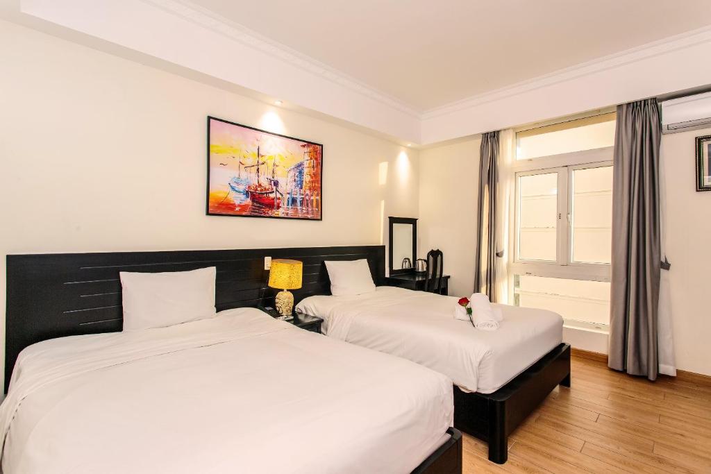 Twin Room with Parital Sea View