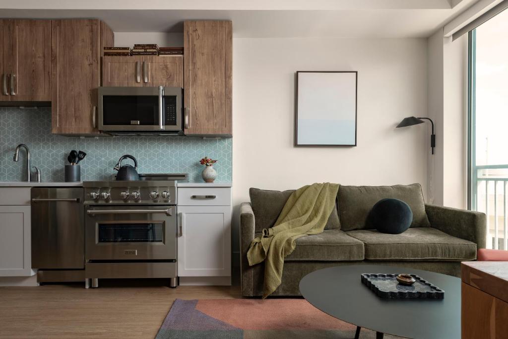 Mint House Tampa Downtown by Kasa photo