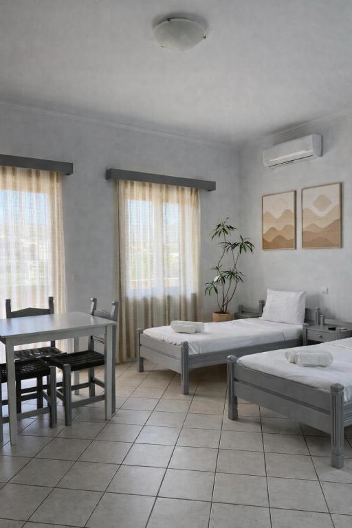 Beachfront · Private Beach Galini Beach Hotel - Appartamento Con Una Camera Da Letto Con Balcone E Vista Sul Mare