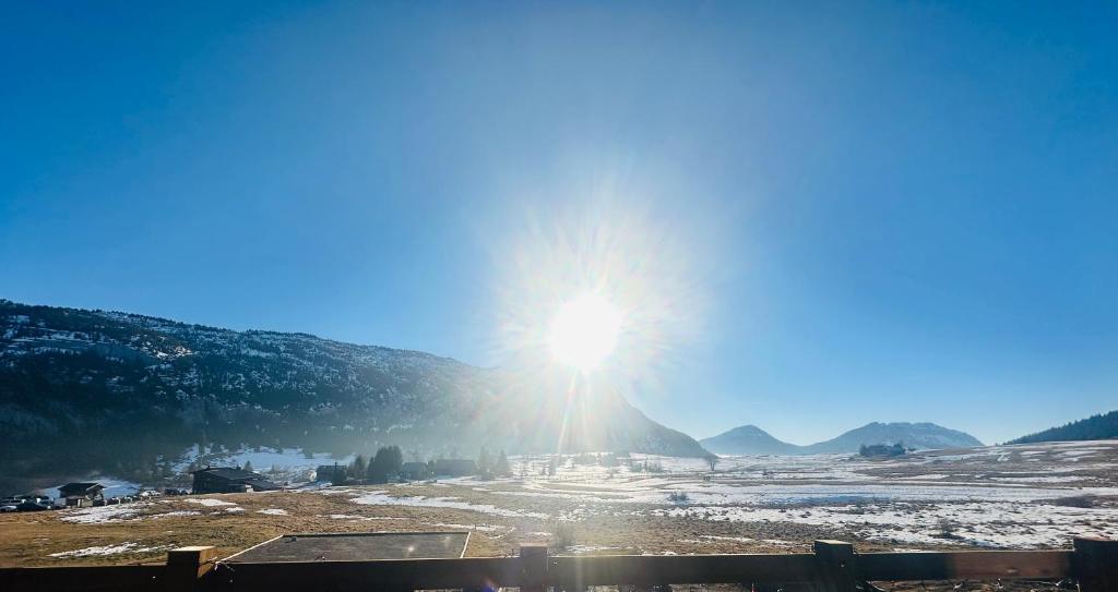 Authentique Chalet Cosy dominant le Plateau de Solaison