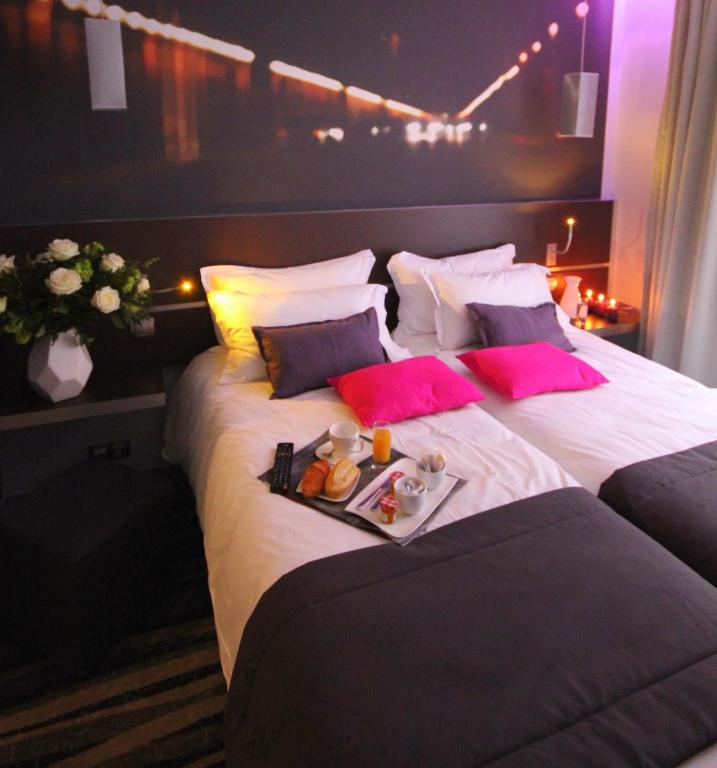 Hôtel Lumières Montmartre Paris - Resim 25