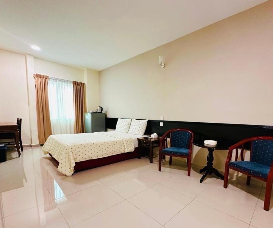 GRAND FAR EAST HOTEL SDN BHD - Superior Queen Room