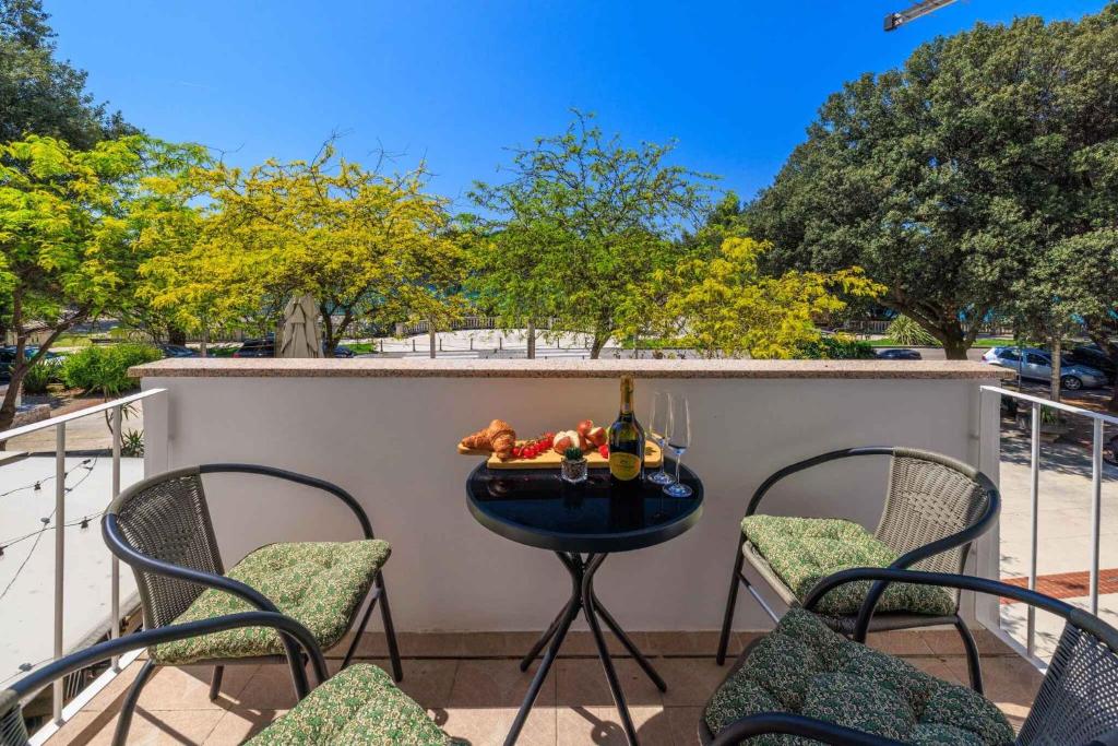 Apartment in Crikvenica 51468