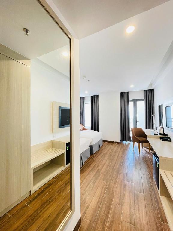Phòng Deluxe Giường Đôi Với Ban Công và Tầm Nhìn Ra Biển