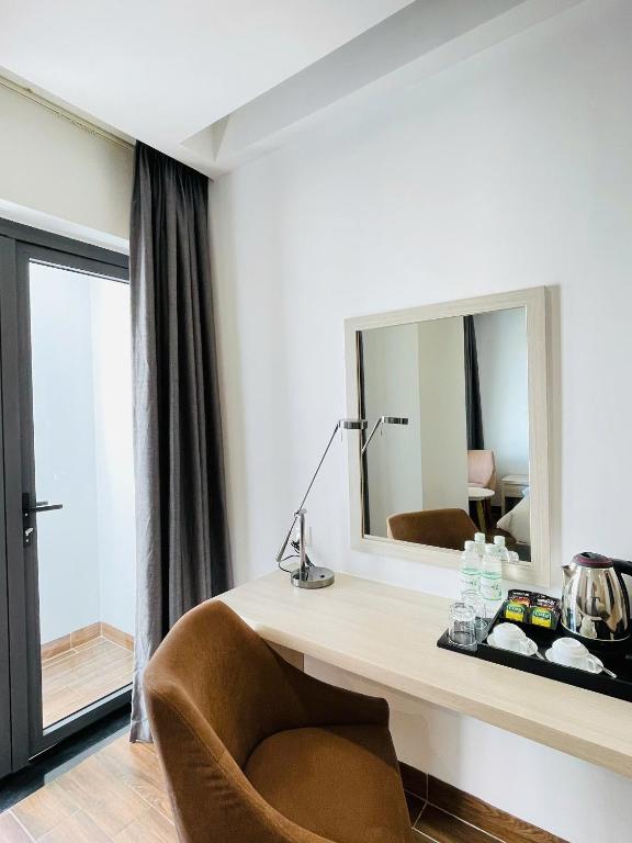 Phòng Deluxe Giường Đôi Với Ban Công và Tầm Nhìn Ra Biển