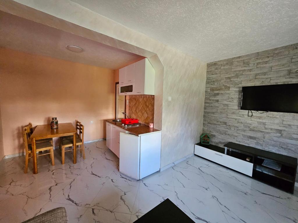 Apartments Bulatović - 6