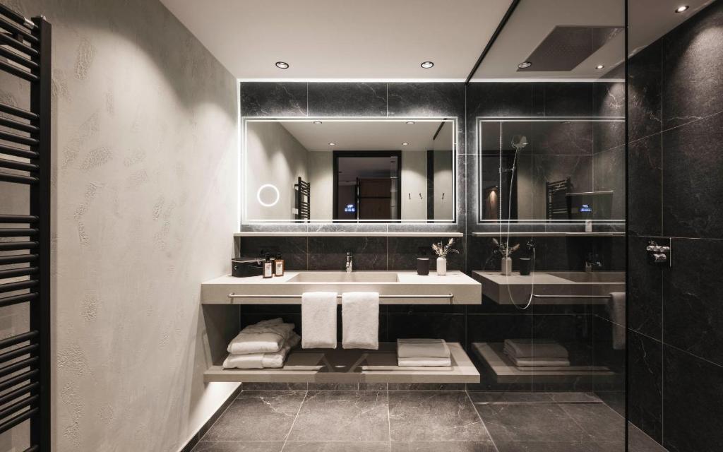 VALARA Alpine Art Hotel - 10