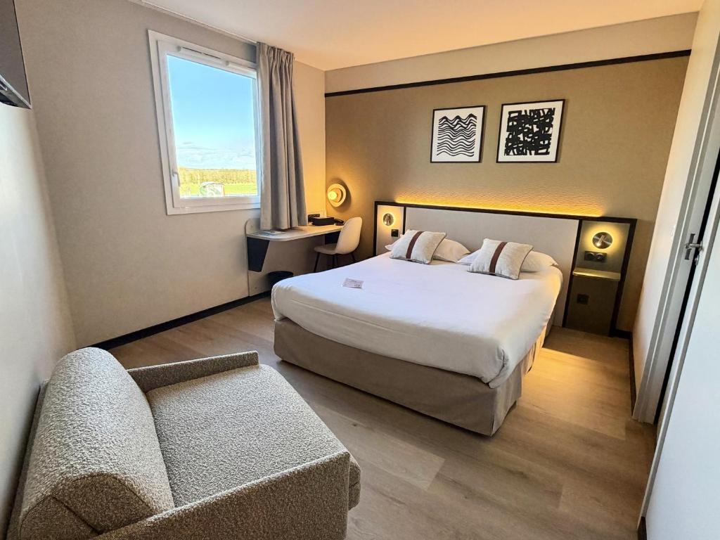 Brit Hotel Saint-Méen-le-Grand en Brocéliande - Deluxe Triple Room