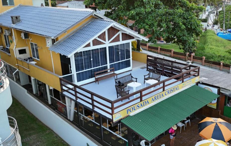 an overhead view of a building with a restaurant at Pousada Areia Cristal in Bombinhas