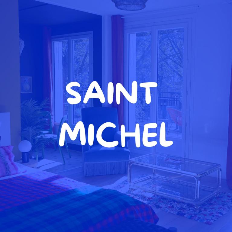 a room with a sign that says sanant michael at Studio - Saint-Michel in Le Havre