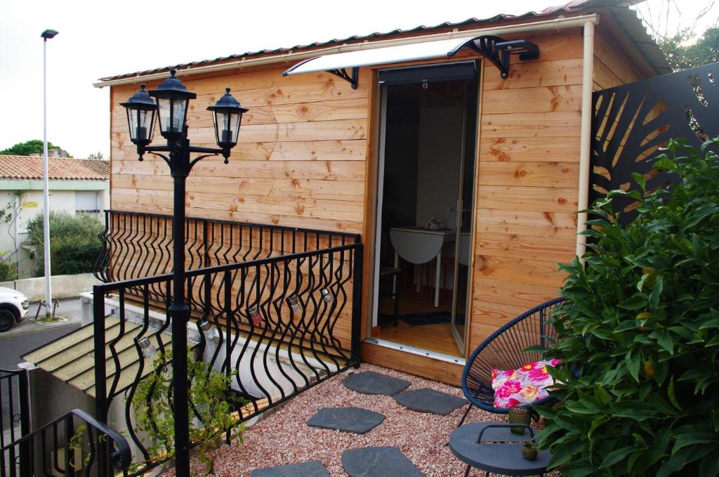 Chambre insolite avec salle de bain