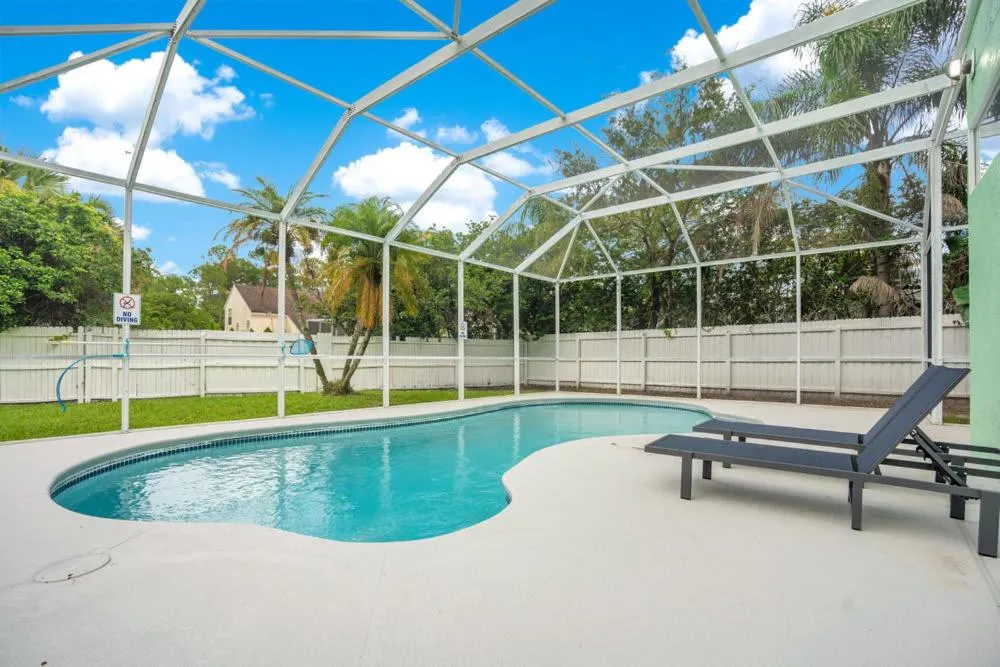 Luxury Villa Near Disney I Fully Renovated