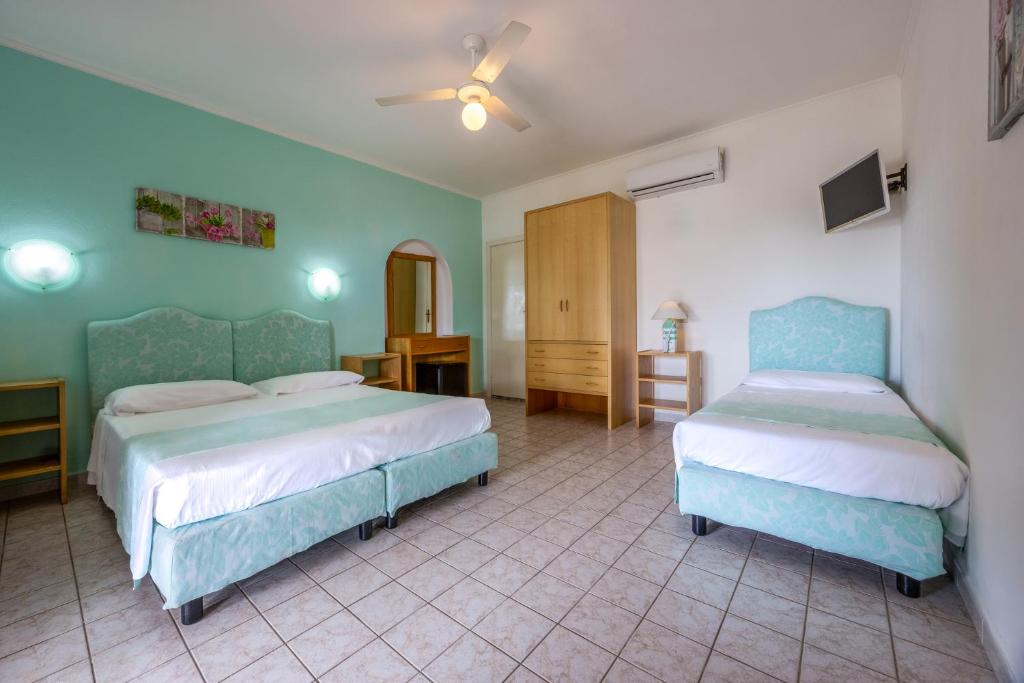 Hotel Paradiso - Standard Triple Room