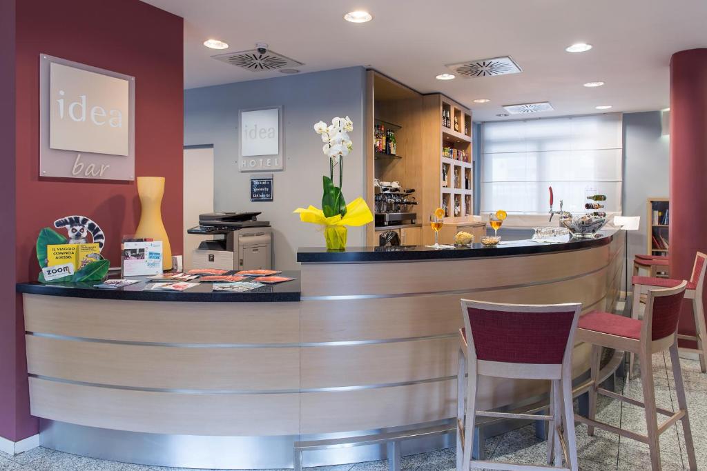 A kitchen or kitchenette at Idea Hotel Torino Mirafiori
