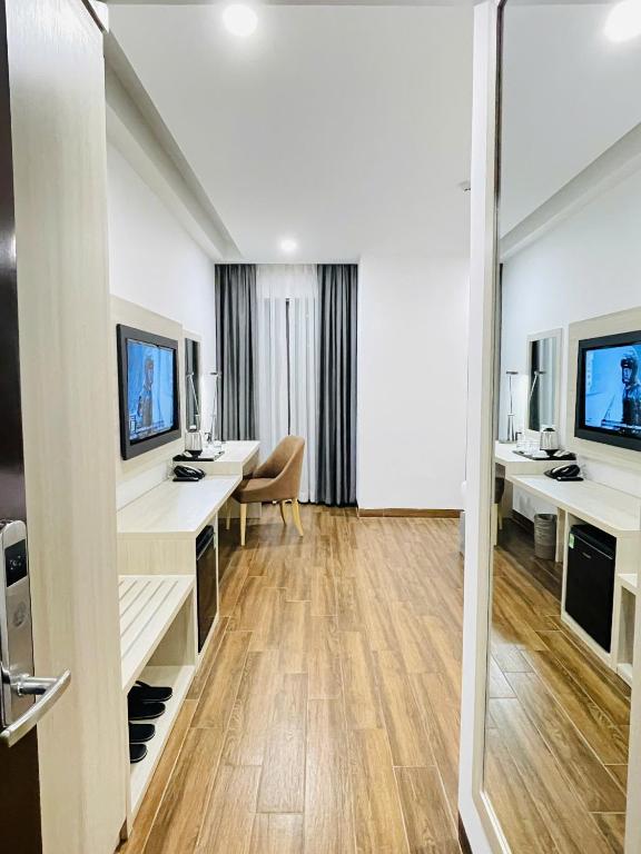 Phòng Deluxe Giường Đôi Với Ban Công và Tầm Nhìn Ra Biển