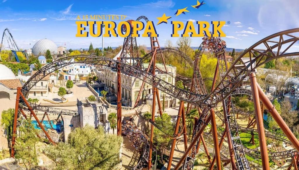 an image of an amusement park with a roller coaster at Mobil Home 3Ch - 6Pers 15min Europa PARK in Boofzheim