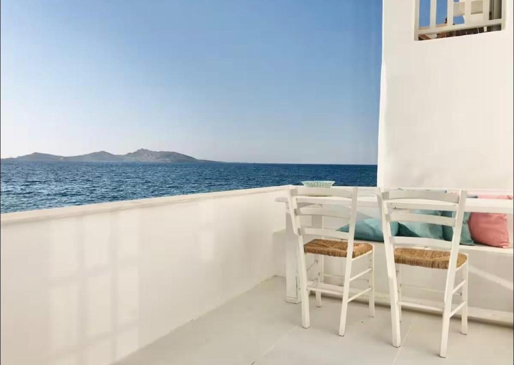 Casa mare, Naoussa Beach