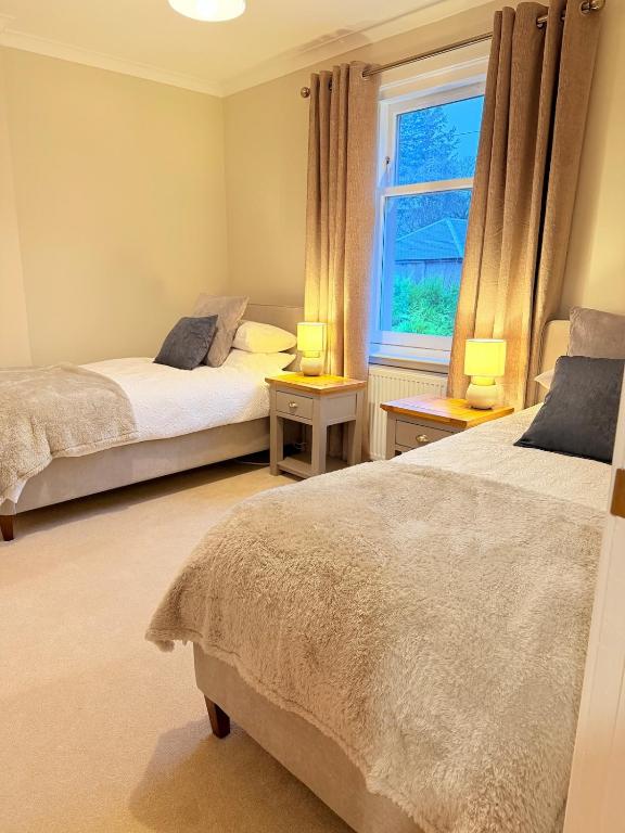 Bright and spacious 2 bedroom flat 2