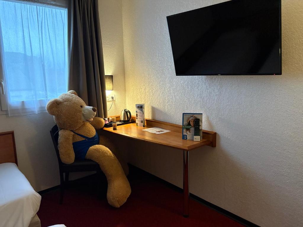 Brit Hotel Confort Villeneuve Sur Lot - Chambre Triple