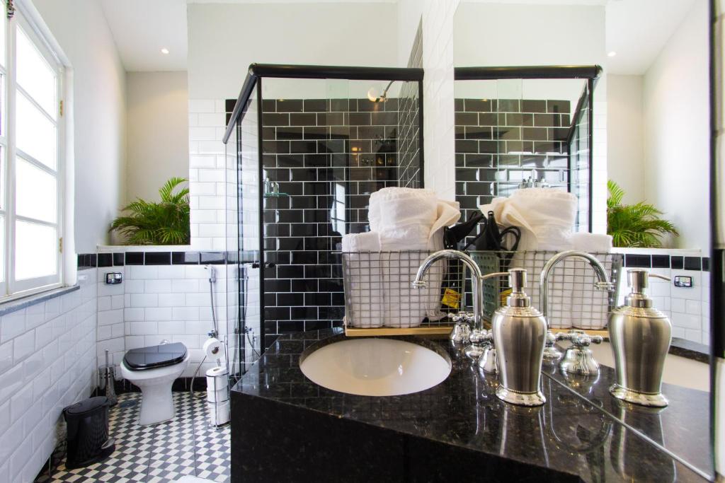  Discovery Suites Rio
