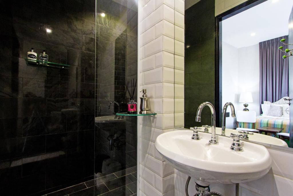  Discovery Suites Rio