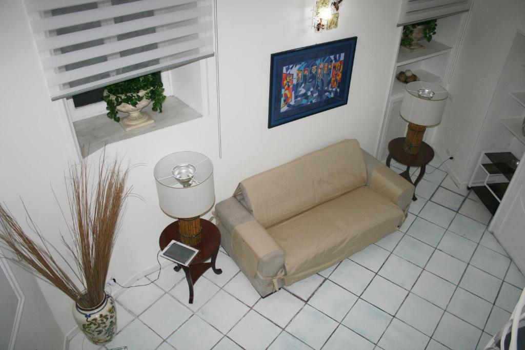 A seating area at Foro Romano Apartments A
