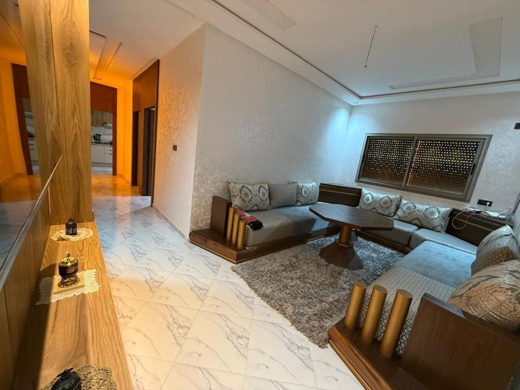 Stunning Luxury Anybody Friendly Apartments image