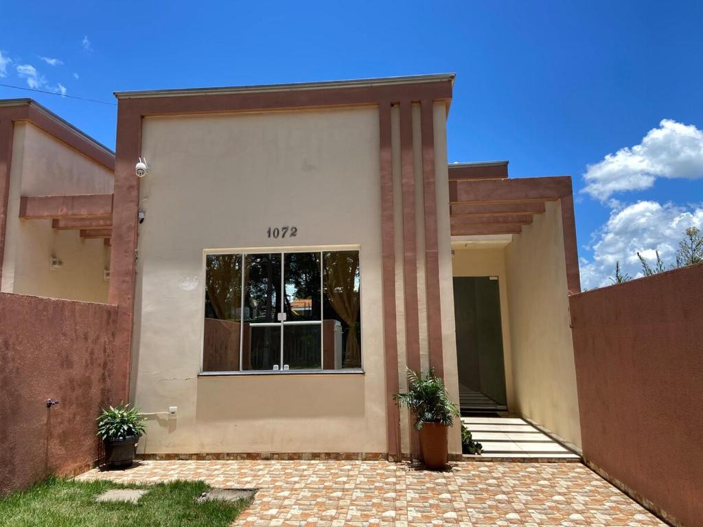 a house with the name mvp on the front of it at Casa Becker in Laranjeiras do Sul