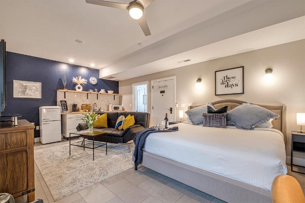 The Orenco Station Hotel - 
