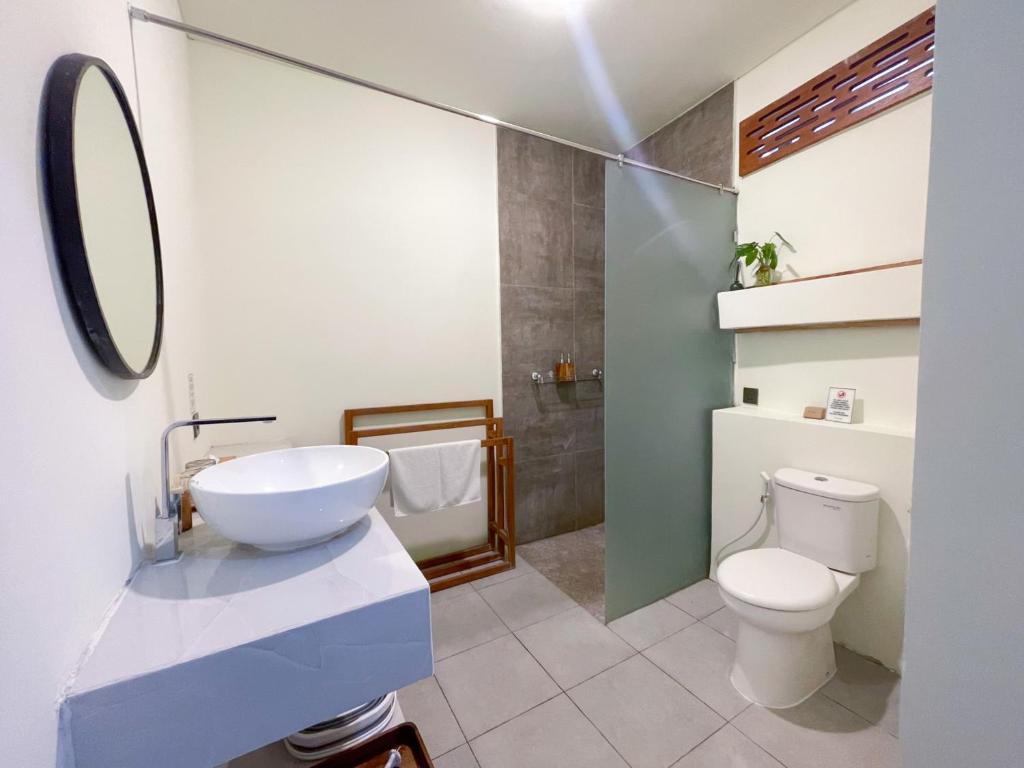 Leafy Home Canggu - 8