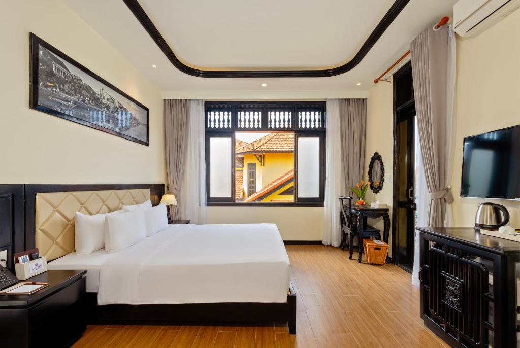 Phòng Deluxe Giường Đôi Nhìn Ra Vườn