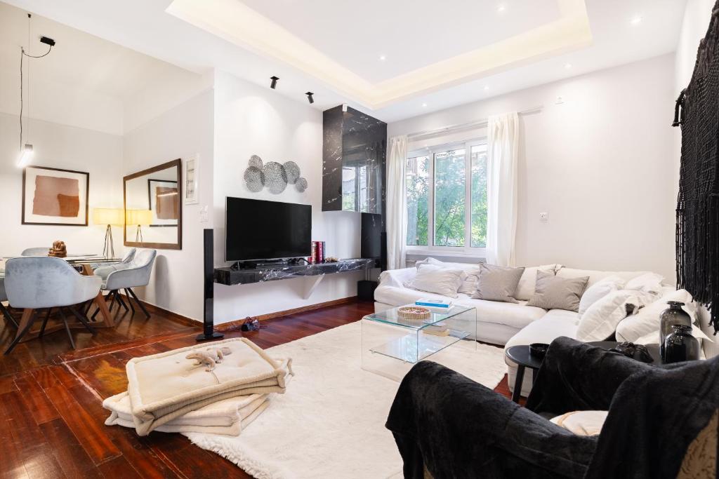 Comfy & sunny apartment in the heart of Kolonaki