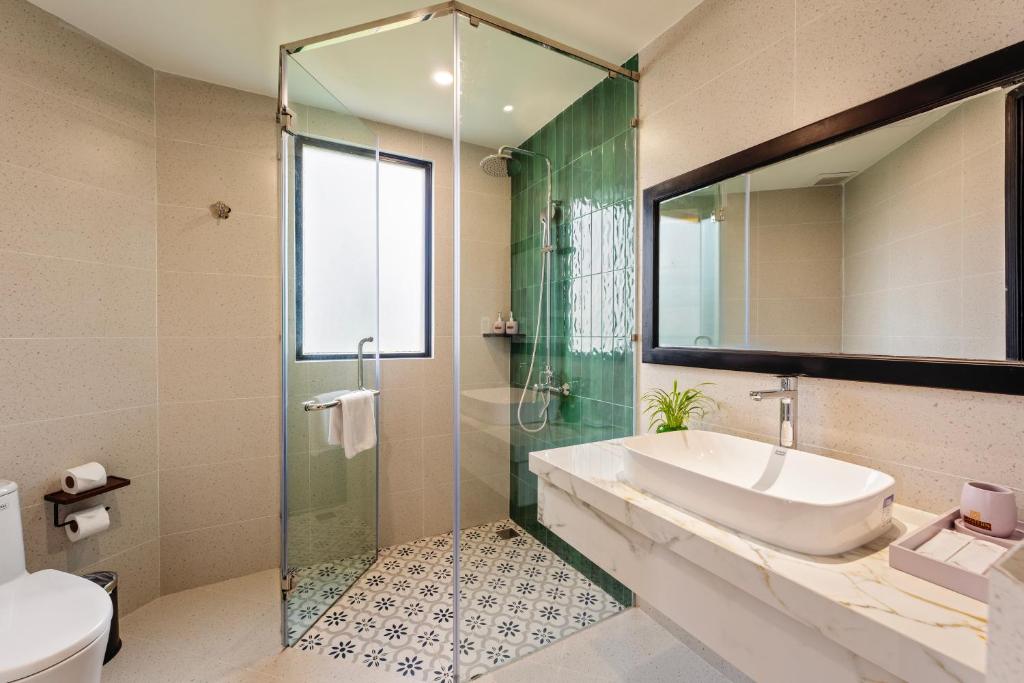 Suite Gia Đình Deluxe