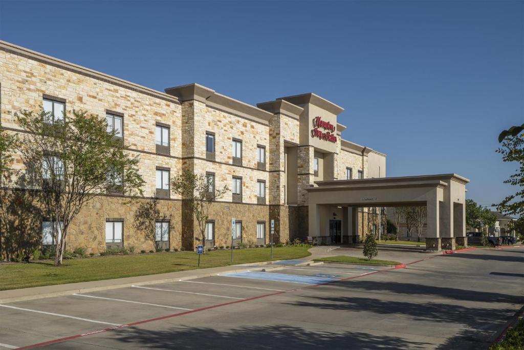Hampton Inn & Suites - Mansfield