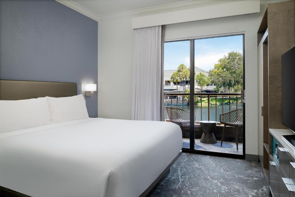 Hilton Boca Raton Suites - 