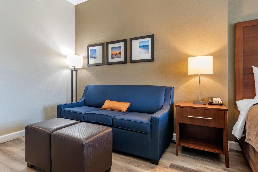 Comfort Inn & Suites Fort Walton Beach - Destin West - Habitación Con Cama Extragrande - No Fumadores