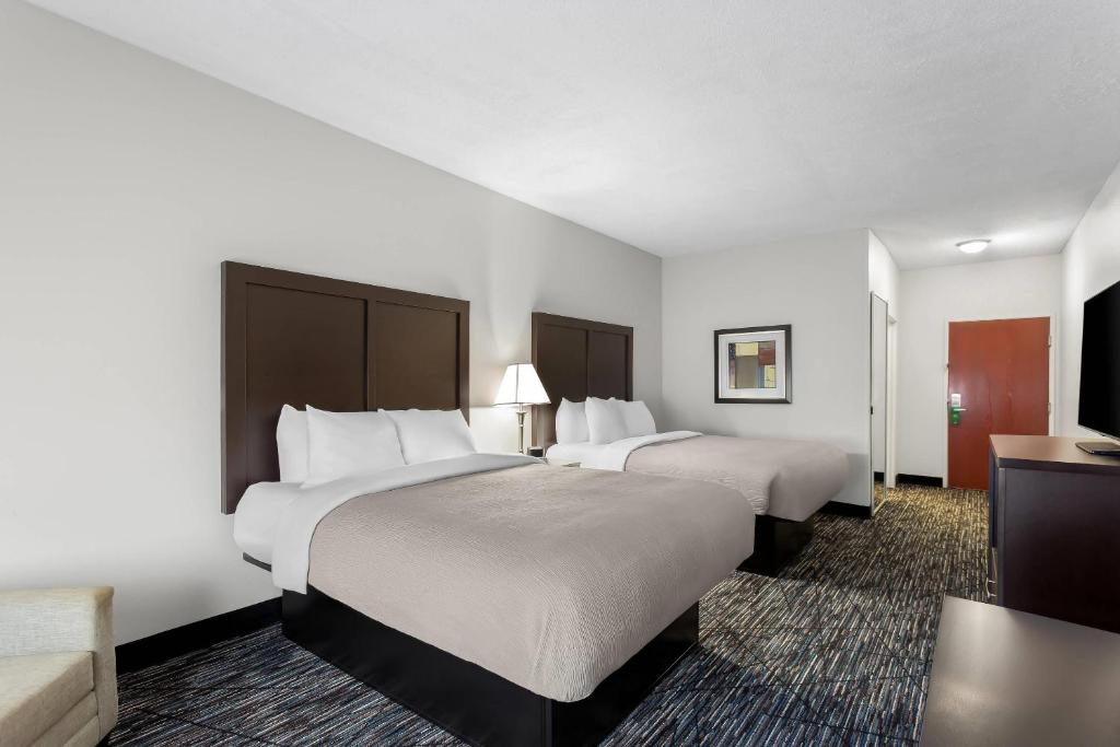 Quality Inn & Suites Niles photo