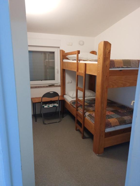 Accommodation with an experience!!! HOSTEL KANTUN Unlimited free coffee throughout your stay !!! - Small Twin Room