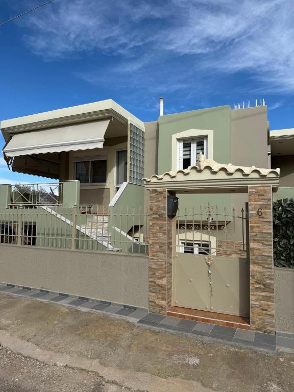 Veronica's house