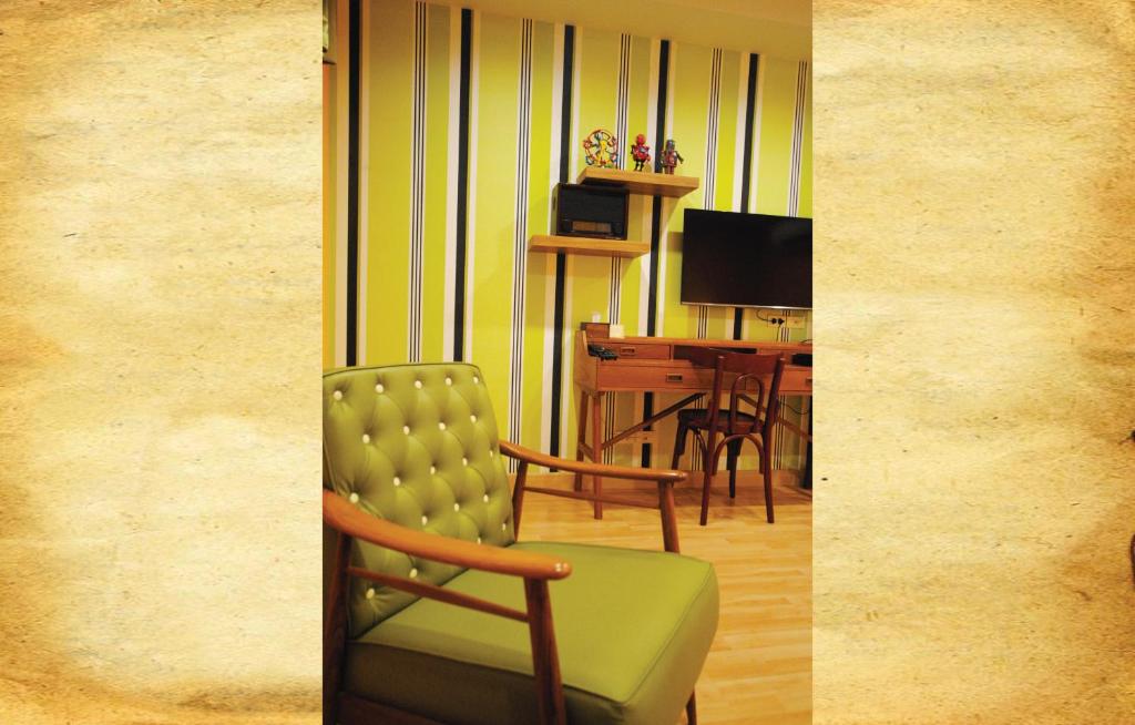 TV a/nebo společenská místnost v ubytování Focal Local Bed & Breakfast