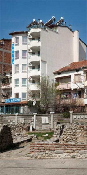 Budova, kde se hotel nachází