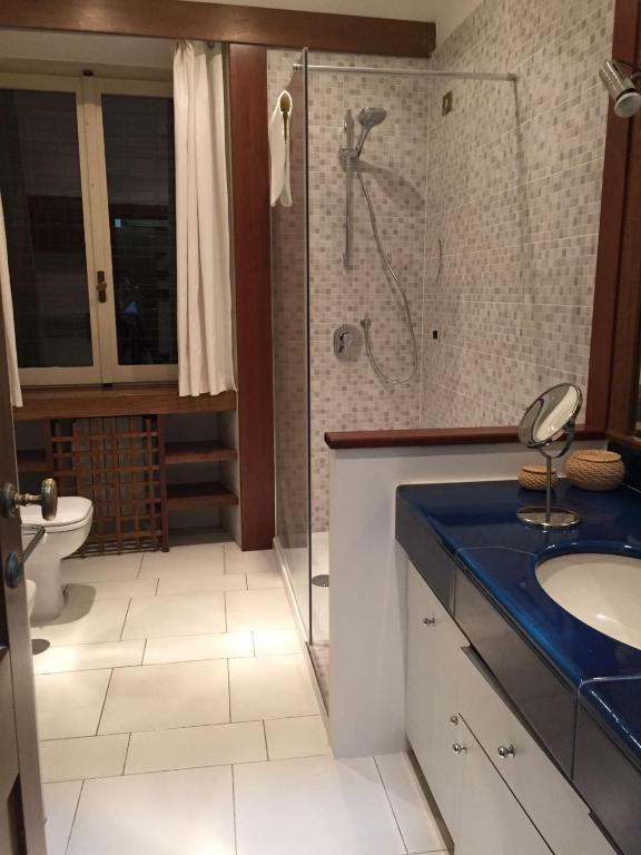 Łazienka w obiekcie Colosseo Homerents 2