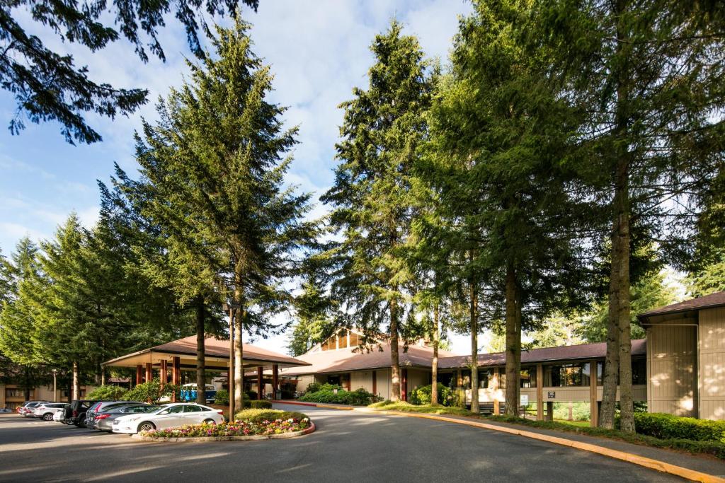 Olympia Hotel at Capitol Lake, WA