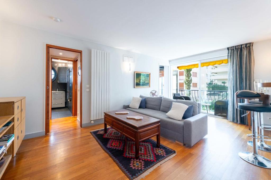 1-Br Apartment in Cannes Peaceful Seaside Atmosphere