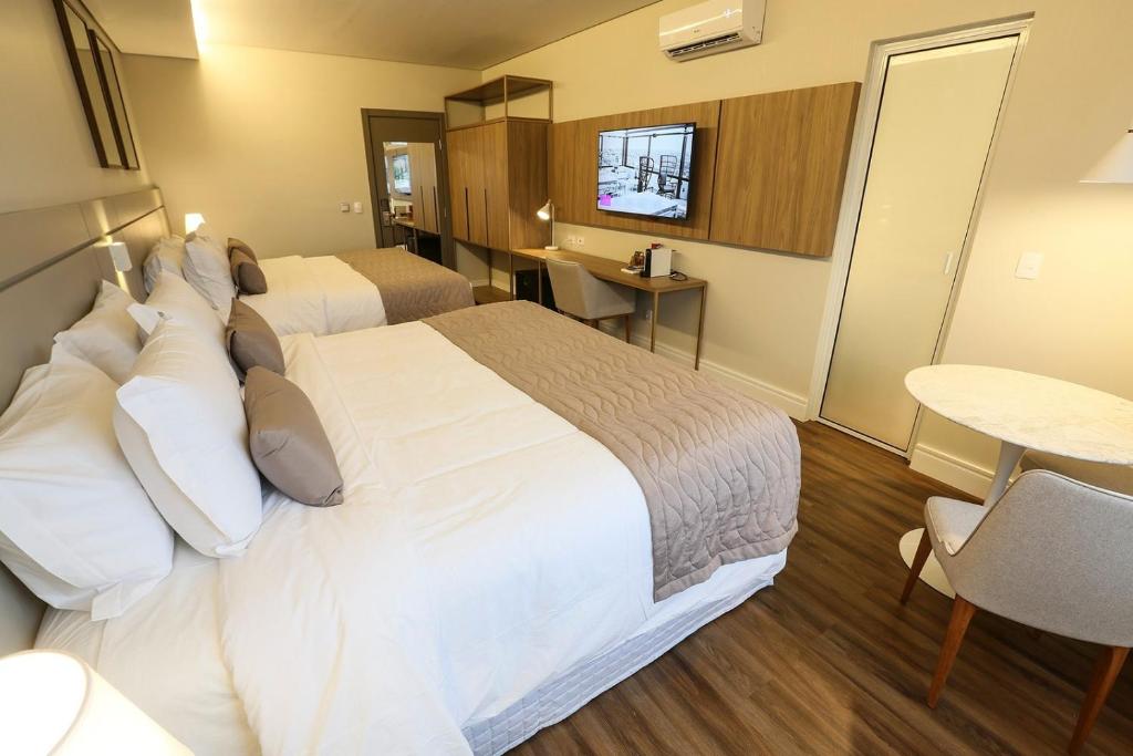 4WOO - King Room With Two King Beds