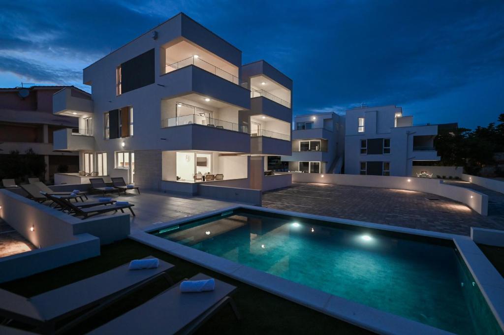 Break Penthouse apartment